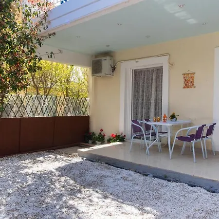Sti Kzounteli - Cozy